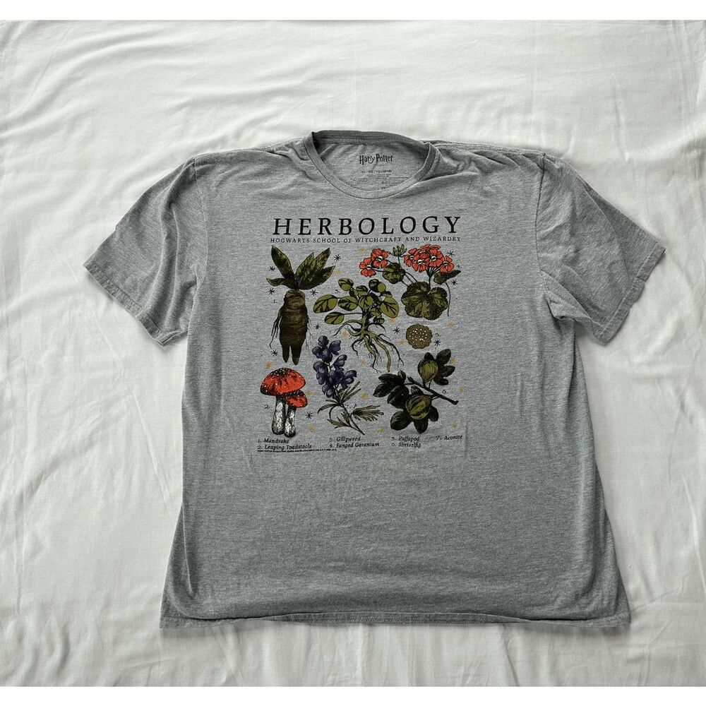 Men's/Women's Harry Potter XL Herbology Gray Tee Shirt